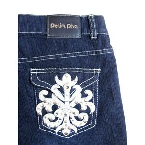 Denim Diva Jeans Fleur de Lis Flap Pockets Cropped Women's Size 20